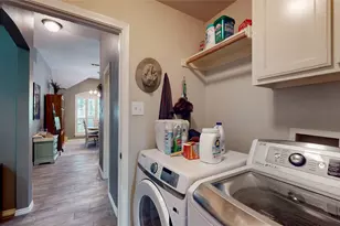 5829 Echo Bluff Dr, Haltom City, TX 76137 - Photo 26
