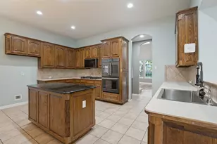 1827 Auburn Dr, Carrollton, TX 75007 - Photo 12