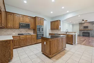1827 Auburn Dr, Carrollton, TX 75007 - Photo 14