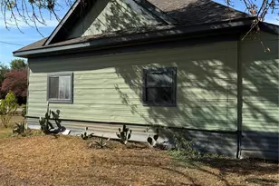 102 N 6th Street W, Dawson, TX 76639 - Photo 6