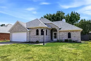 910 York St, Forney, TX 75126 - Photo 1