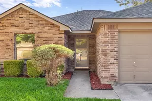 2721 Carten St, Fort Worth, TX 76112 - Photo 4