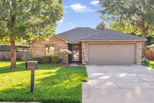 2721 Carten St, Fort Worth, TX 76112 - Photo 4