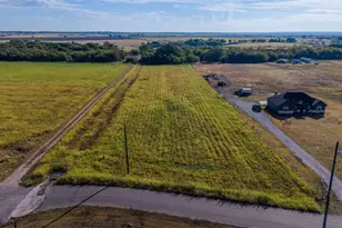 4401 Fox St, Cleburne, TX 76033 - Photo 1