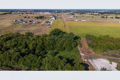 4401 Fox Street, Cleburne, TX 76033 - Photo 14