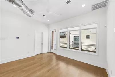 408 Rayner Avenue, Fort Worth, TX 76111 - Photo 6