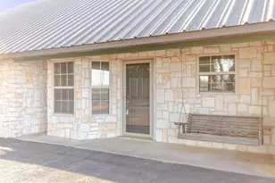 1209 Maple St, Honey Grove, TX 75446 - Photo 2