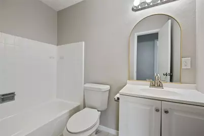 66 W Mountain Creek Drive, Grand Prairie, TX 75052 - Photo 12