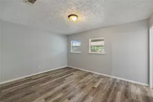 66 W Mountain Creek Dr, Grand Prairie, TX 75052 - Photo 6