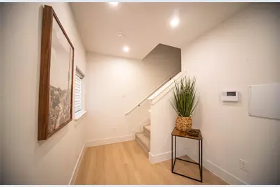 2804 Weisenberger Street #233, Fort Worth, TX 76107 - Photo 4