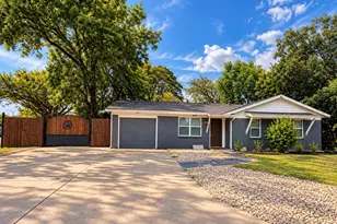 819 N Cooper St, Arlington, TX 76011 - Photo 1