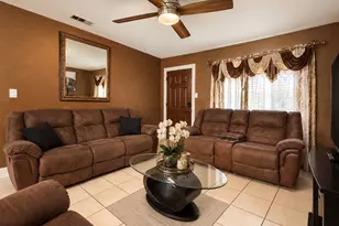 819 N Cooper St, Arlington, TX 76011 - Photo 4