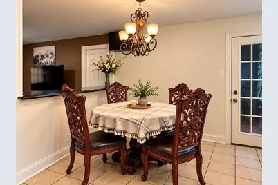 819 N Cooper Street, Arlington, TX 76011 - Photo 8