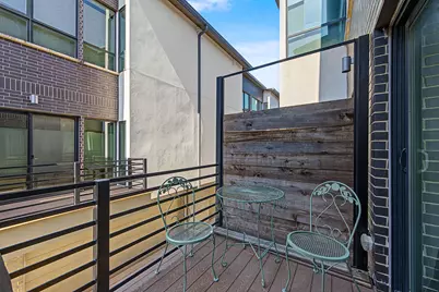 2310 N Fitzhugh Avenue #40, Dallas, TX 75204 - Photo 12