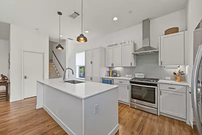 2310 N Fitzhugh Avenue #40, Dallas, TX 75204 - Photo 2