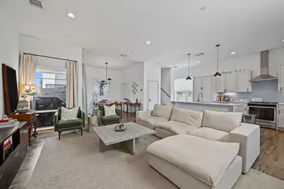 2310 N Fitzhugh Avenue #40, Dallas, TX 75204 - Photo 4
