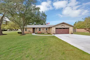 4101 Newport Bay Ct, Granbury, TX 76049 - Photo 2