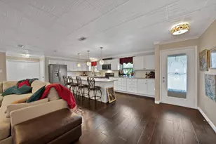 4101 Newport Bay Ct, Granbury, TX 76049 - Photo 6