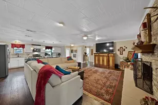 4101 Newport Bay Ct, Granbury, TX 76049 - Photo 12