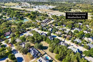 1910 Maplewood Dr, Weatherford, TX 76087 - Photo 32