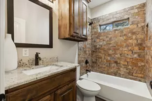 4662 Barbara Rd, River Oaks, TX 76114 - Photo 12