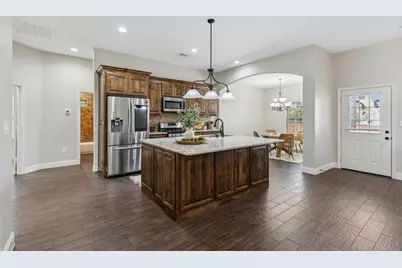 4662 Barbara Road, River Oaks, TX 76114 - Photo 6