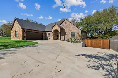 4662 Barbara Road, River Oaks, TX 76114 - Photo 1