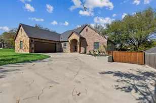 4662 Barbara Rd, River Oaks, TX 76114 - Photo 1