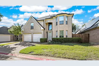204 Arbor Creek Drive, Euless, TX 76039 - Photo 2