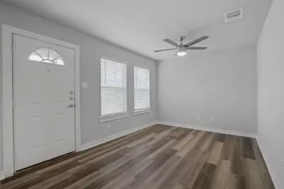 324 W Munson Street #324, Denison, TX 75020 - Photo 2