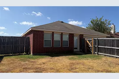 1815 Shanna Drive, Lancaster, TX 75134 - Photo 22