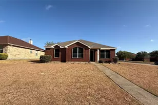 1815 Shanna Dr, Lancaster, TX 75134 - Photo 1