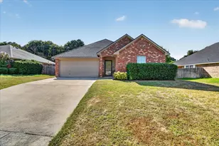 237 Wellington Trail, Weatherford, TX 76085 - Photo 2