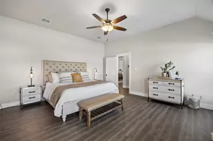1402 Oliver Creek Ln, Justin, TX 76247 - Photo 10