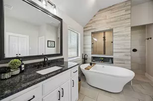 1402 Oliver Creek Ln, Justin, TX 76247 - Photo 10