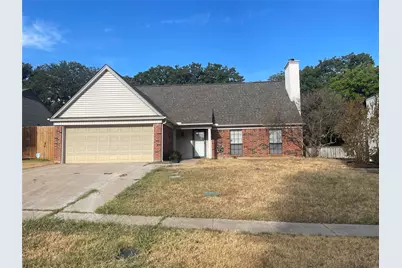 1807 Chittam Drive, Euless, TX 76039 - Photo 2
