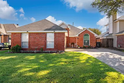 2202 Ashwood Court, Carrollton, TX 75006 - Photo 4