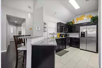 2202 Ashwood Court, Carrollton, TX 75006 - Photo 6