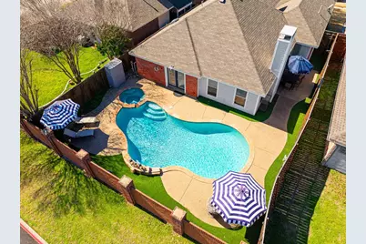 2202 Ashwood Court, Carrollton, TX 75006 - Photo 2
