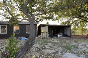 803 N U.S. Hwy 69, Celeste, TX 75423 - Photo 16