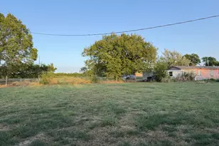 803 N U.S. Hwy 69, Celeste, TX 75423 - Photo 38