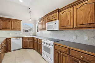 103 Crestway Dr, Cedar Hill, TX 75104 - Photo 10