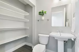1921 California Dr, Dallas, TX 75204 - Photo 22