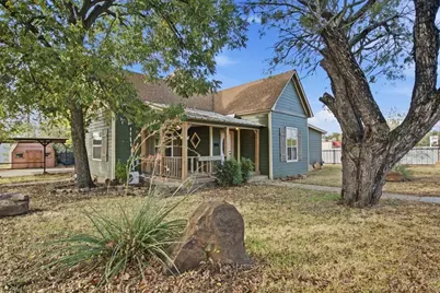 901 W 8th Street, Cisco, TX 76437 - Photo 1