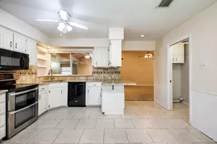 715 Salem Dr, Arlington, TX 76014 - Photo 10