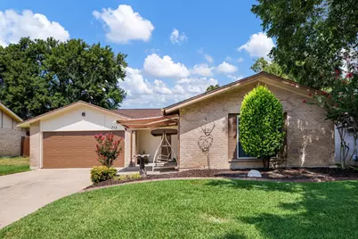 715 Salem Drive, Arlington, TX 76014 - Photo 2