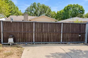 8508 Londonderry Ln, Dallas, TX 75228 - Photo 26