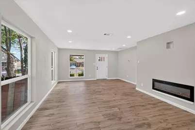 4044 Stanley Avenue, Fort Worth, TX 76110 - Photo 4