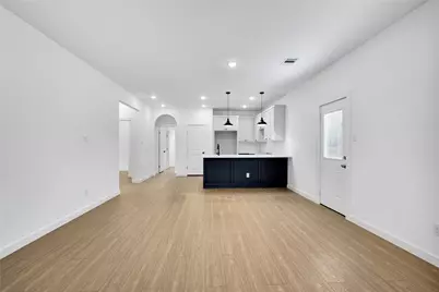 4410 Hamilton Avenue, Dallas, TX 75210 - Photo 8