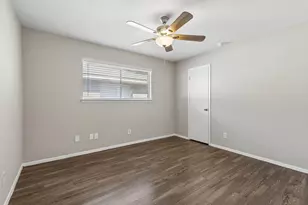 2413 Woodoak Ct, Irving, TX 75060 - Photo 12